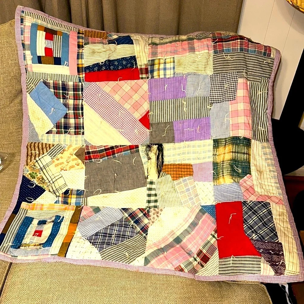 RARE HANDMADE HAND SEWN HEIRLOOM GRANDMOTHER’S CUSTOM MADE VINTAGE QUILT BLANKET